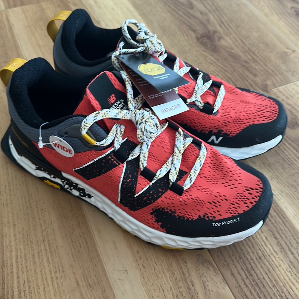 New New Balance Hierro v5 wide sneaker shoes women’s size 9
